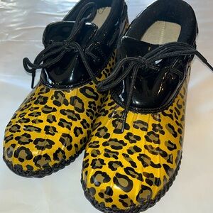 Corkys outdoor rubber rain shoes leopard print tan black gray Muck lace up sz 10